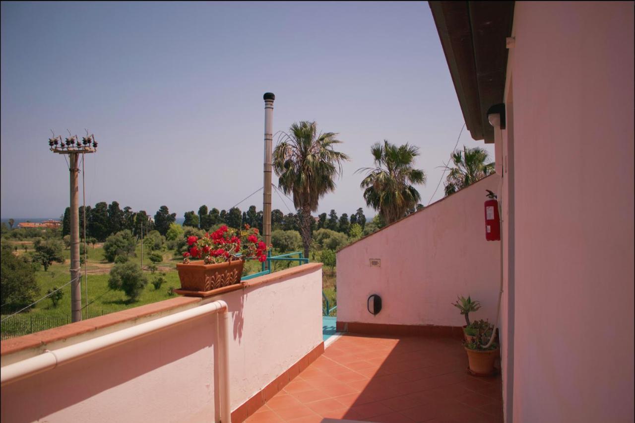 La Trinacria Bed & Breakfast Giardini Naxos Luaran gambar