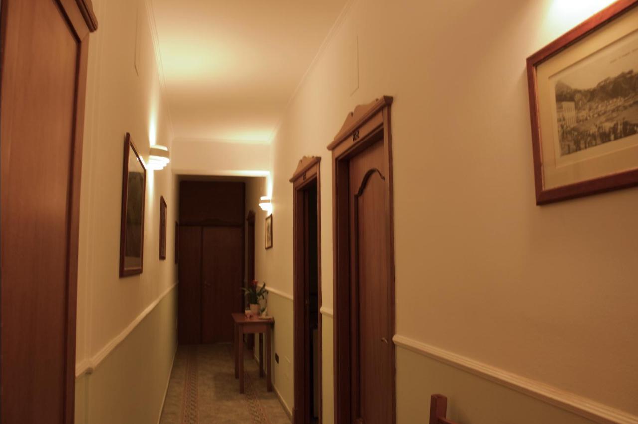 La Trinacria Bed & Breakfast Giardini Naxos Luaran gambar